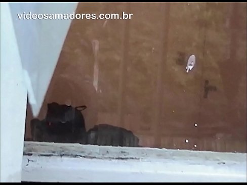 ❤️ Korneca viro rigardante sian amatinon kun alia ulo, registrante fikan filmeton sen ĝeni la paron ❤❌ Nur porno ĉe ni ❤